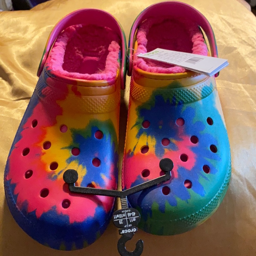 **********Tie-Dye Lined Crocs**********